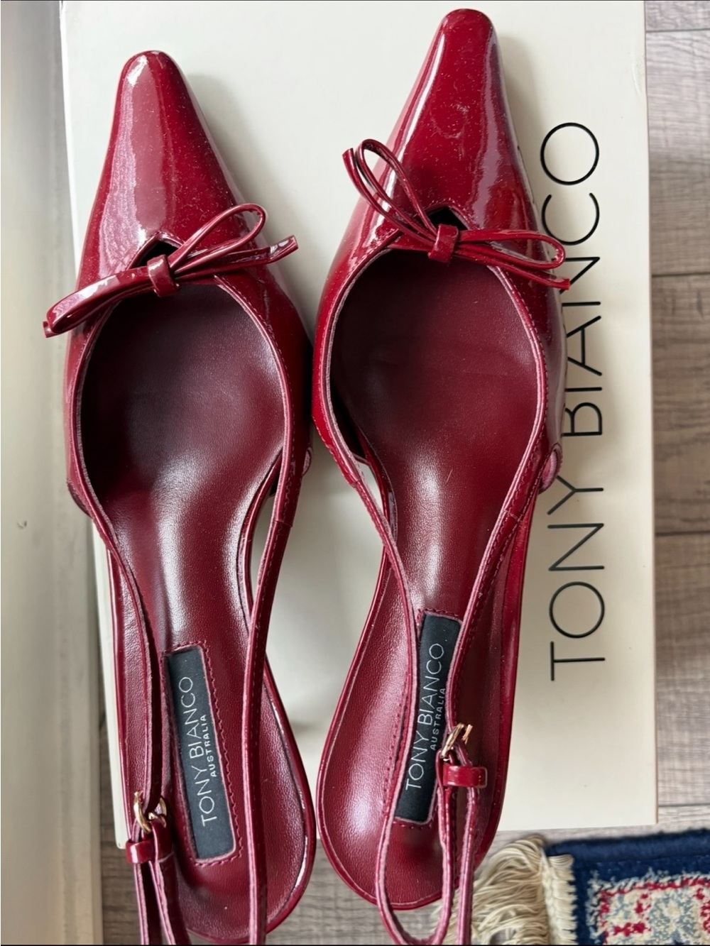 Tony Bianco Sz 7 Bordeaux color Patent Pointed Slingback Flats with Bow